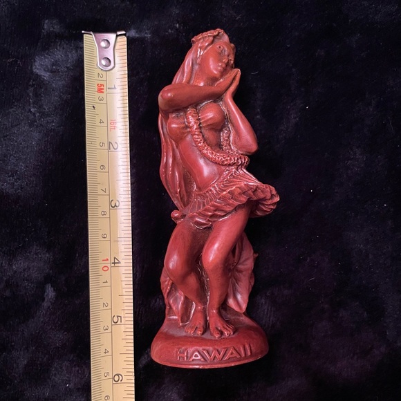 Vintage Resin Hula Girl - Picture 4 of 5